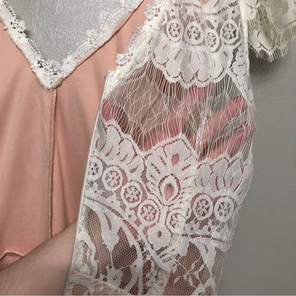 Soieblu White Nude Lace Overlay Dress - Picture 4 of 6